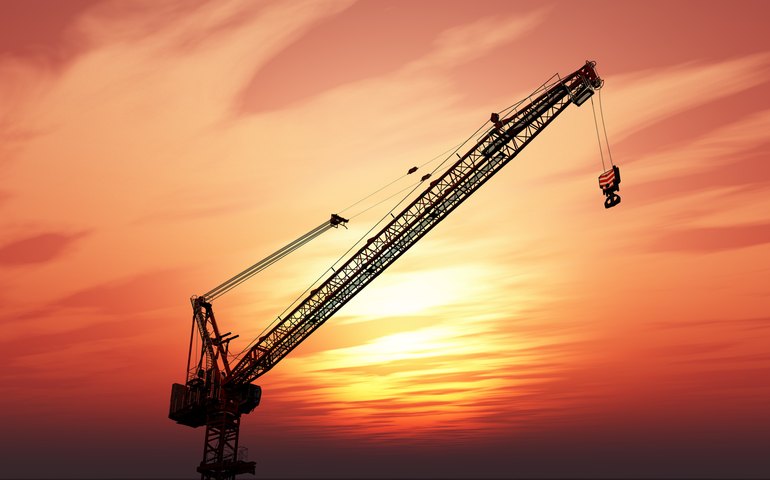 Vento destruidor: prédio em construção desaba em cima de guindaste no estado mexicano de Nuevo León