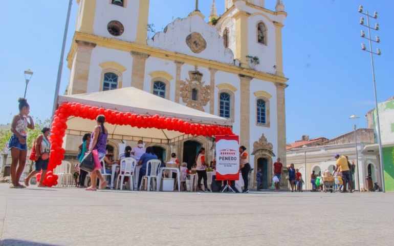Natal do projeto Amor Terceira Idade acontece em Penedo