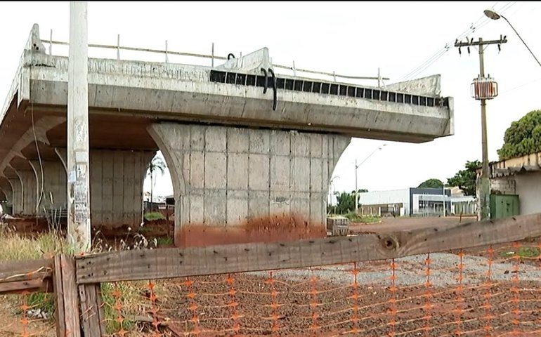 Municípios de pequeno porte são os que mais sofrem com obras paradas
