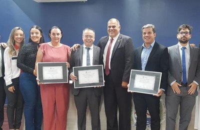 Câmara concede título de cidadão honorário e comendas a militantes da causa animal