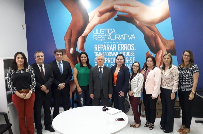 Deputadas conhecem estrutura do Juizado da Violência Doméstica Contra a Mulher