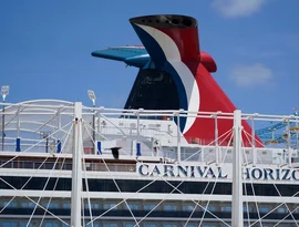 Adolescente da Flórida é acusado de agredir sexualmente e matar a meia-irmã Anna Kepner em um navio de cruzeiro