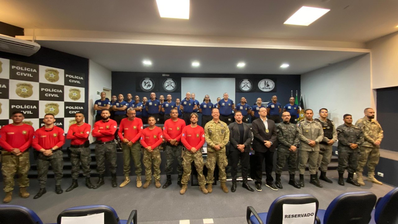 Polícia Civil realiza aula inaugural do I Curso de Condutores de Cães de Faro Policial