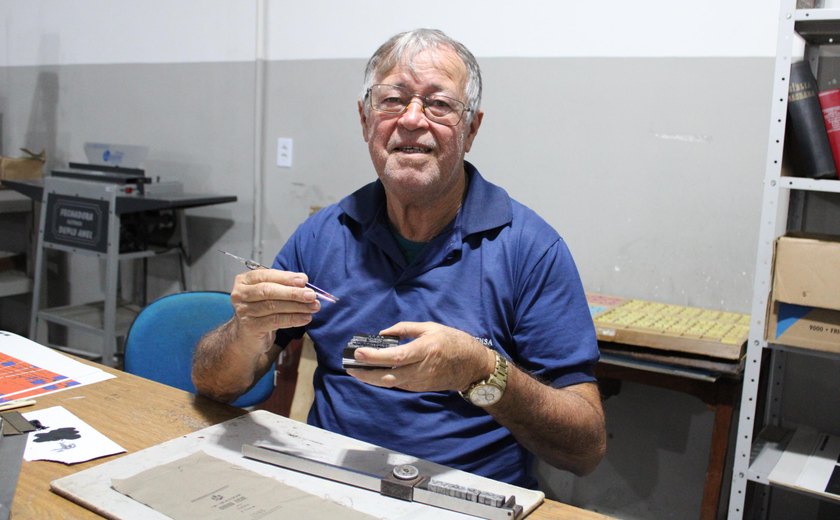 No Mês dos Pais, servidor mais antigo da Imprensa Oficial celebra reconhecimento