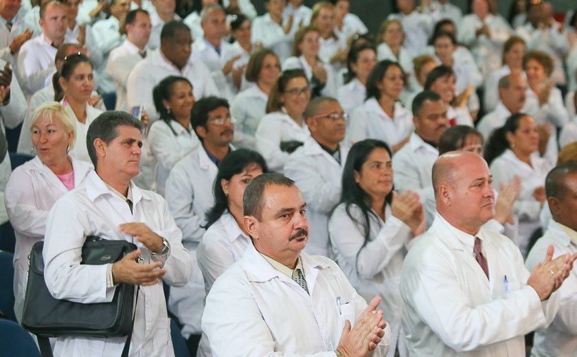 Ministério da Saúde impõe restrição ilegal para impedir que Médicos Cubanos voltem a trabalhar no Brasil