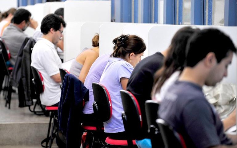 MEC prorroga até sexta inscrições de cursinhos populares