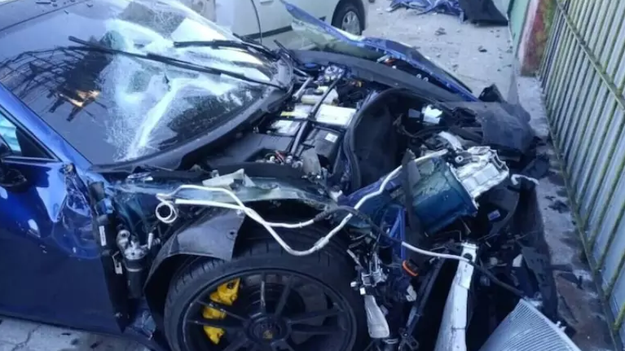 Justiça torna réus PMs que liberaram condutor de Porsche após acidente que matou motorista