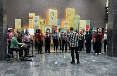 Coro Contas e Cantos encanta público com apresentação junina no TCE/AL