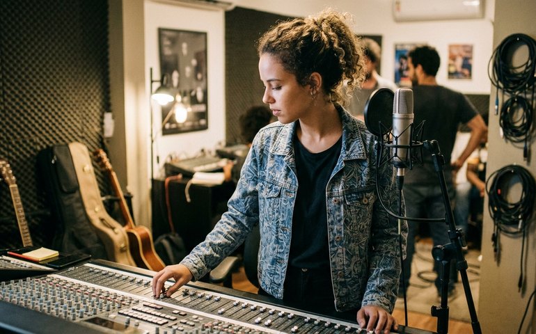 Estrelas da Casa muda formato e abre inscrições; saiba como participar