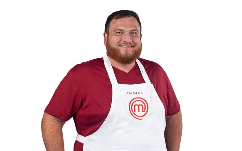 Daniel é o 7º eliminado do &#8216;MasterChef&#8217; por servir frango &#8216;um pouco seco&#8217;