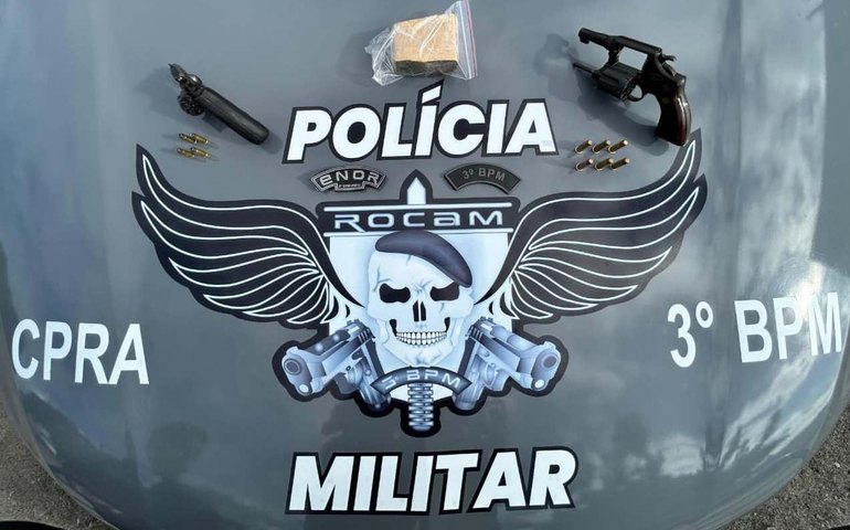 PM-AL apreende armas, drogas e recupera celular em Arapiraca