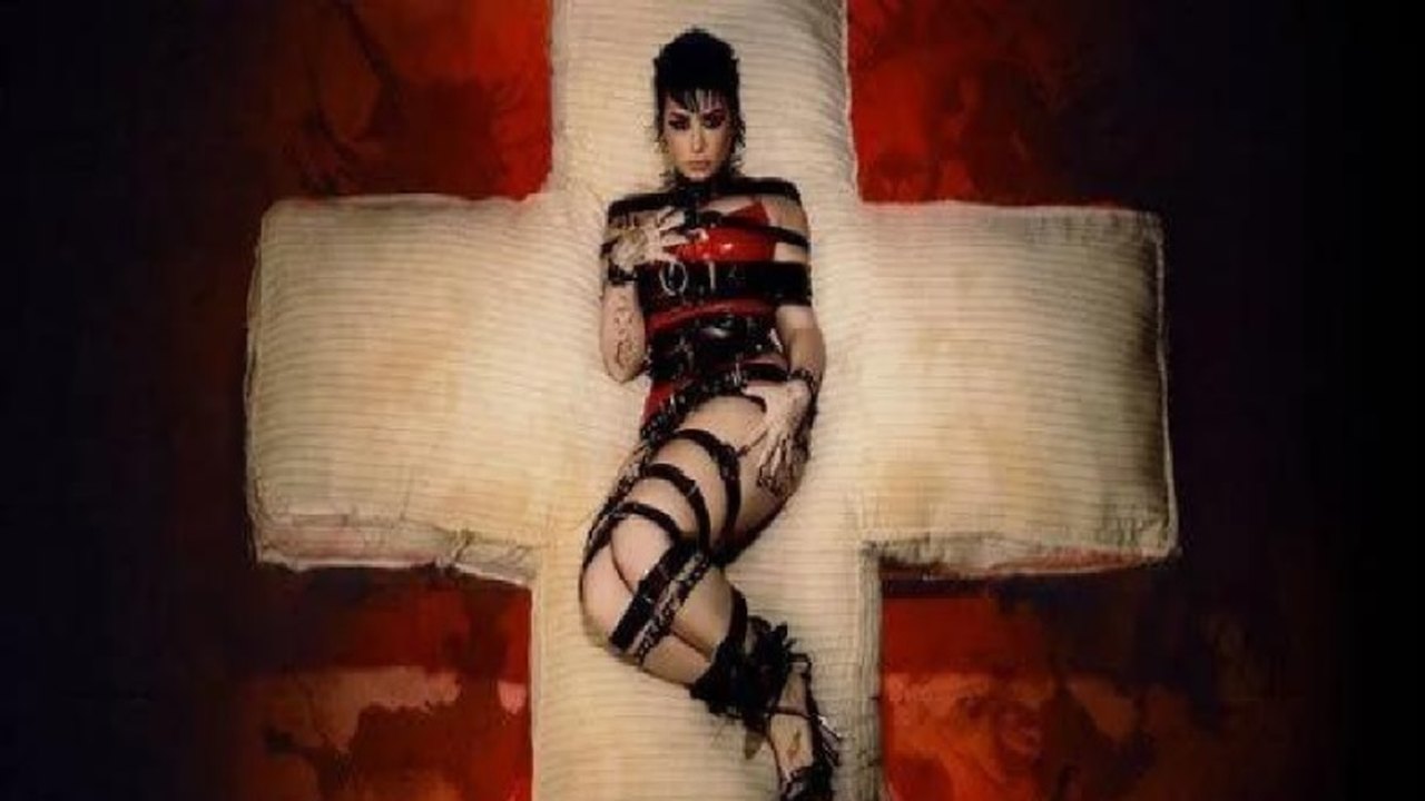 Poster de Demi Lovato é censurado no Reino Unido