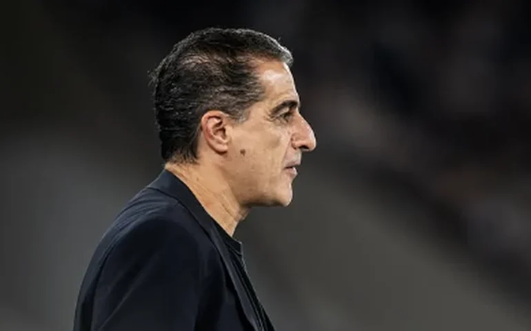 Técnico do Botafogo projeta 'noite perfeita' contra o PSG após vitória na estreia no Mundial