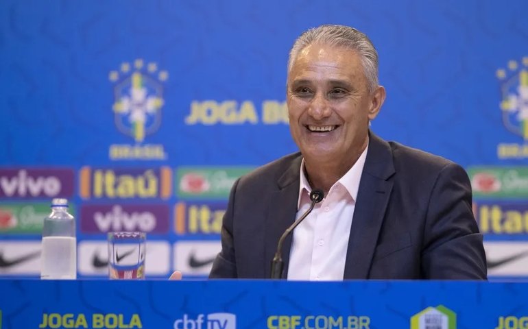 Tite faz ajustes na seleção e torce para não haver lesões a 2 meses da Copa