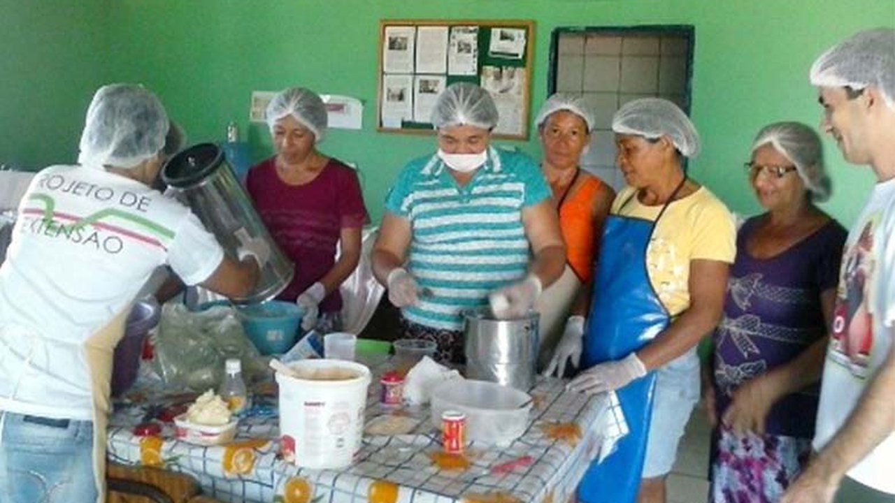 Arapiraca: Doceiras da Baixa do Capim já fizeram 35 toneladas em produtos