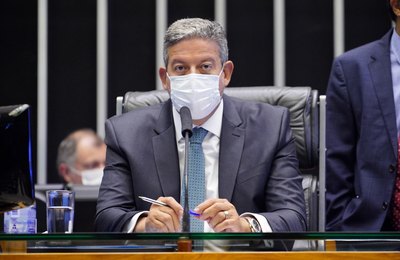 Lira defende avanços democráticos em 100 dias à frente da Câmara