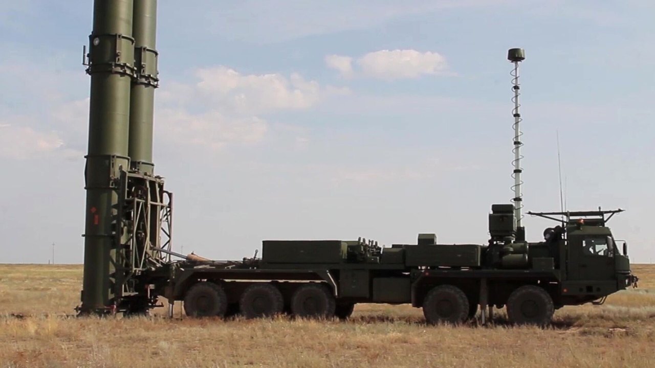 Sistema S-500 da Rússia consegue eliminar alvos na órbita próxima à Terra, diz especialista