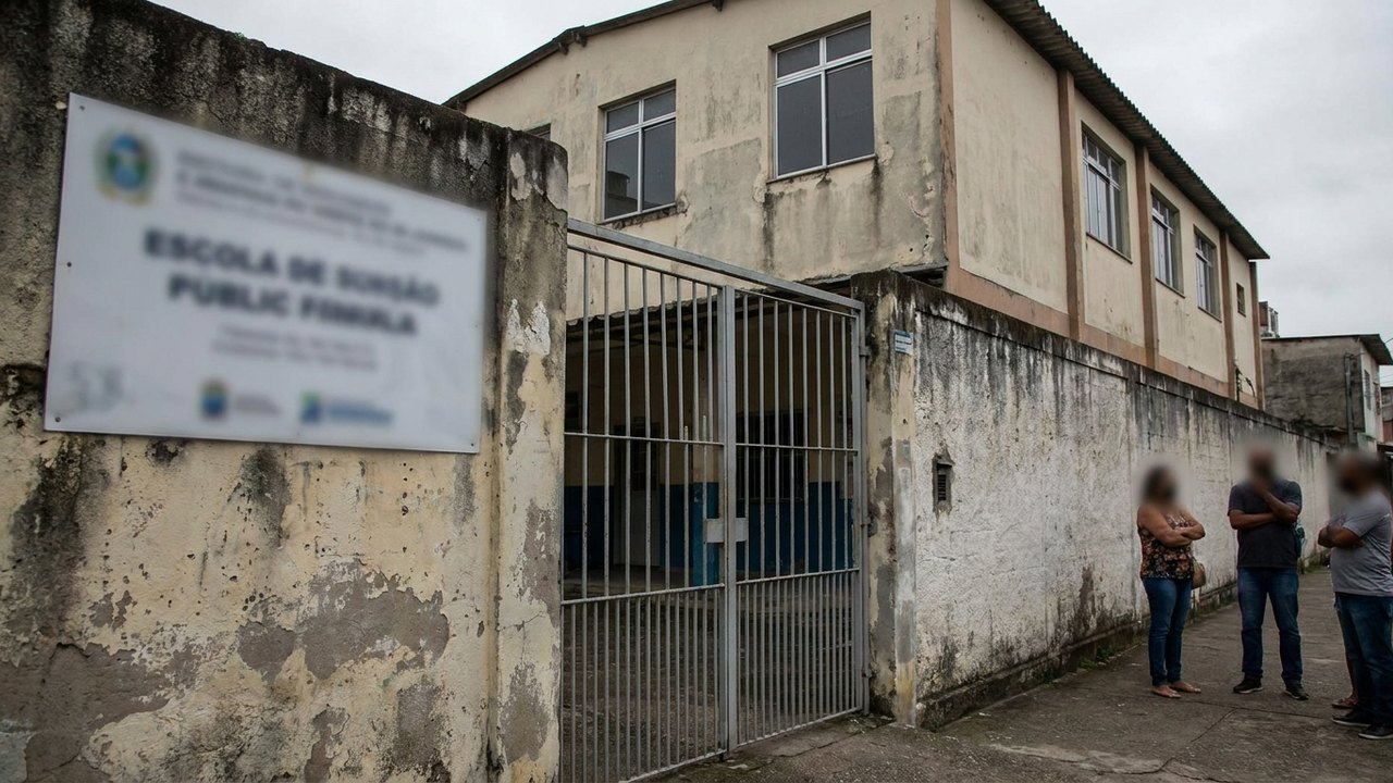 Uma professora bateu a cabeça da minha filha na parede, diz mãe de aluna de 8 anos de escola pública da Ilha do Governador