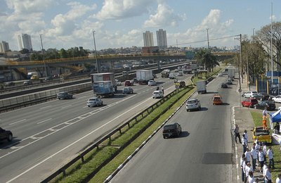 DNIT regulamenta uso das faixas de domínio de rodovias federais e CNM esclarece gestores