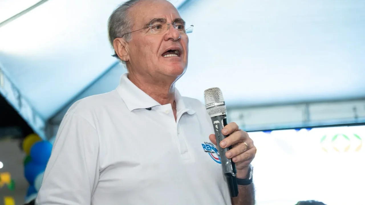 “Luto para que as vítimas não sejam esquecidas”, diz Renan Calheiros ao visitar áreas atingidas pela Braskem