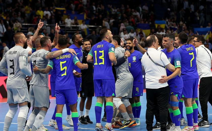 Brasil sofre, mas vence a Ucrânia e garante vaga na final da Copa do Mundo de futsal