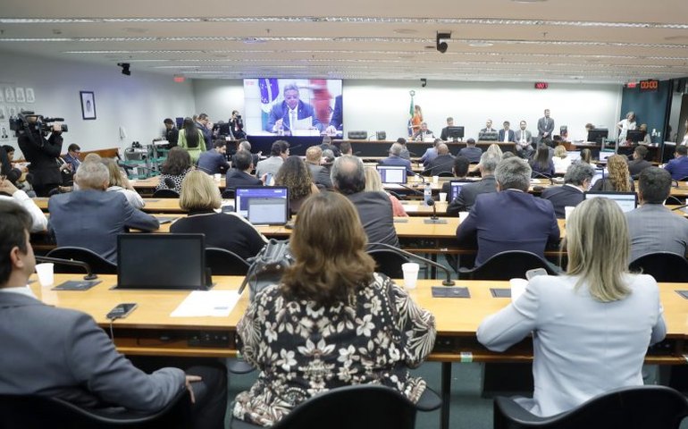 CCJ do Senado aprova projeto de lei que impede progressão de pena para crimes hediondos