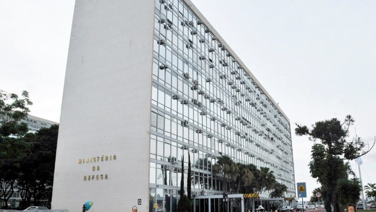 Defesa exonera brigadeiros da Aeronáutica de cargos de chefia