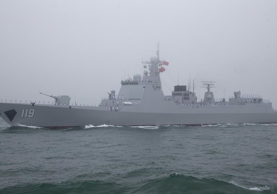 Mídia: navio de guerra dos EUA entra em área disputada após aumento de tensão entre China e Filipinas