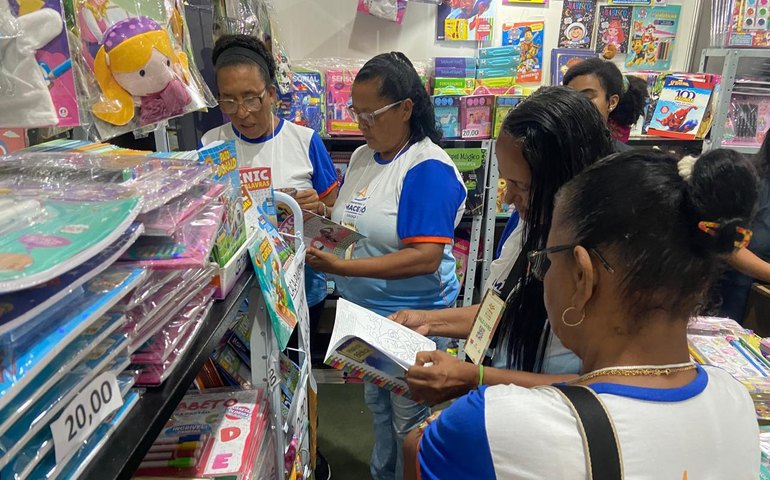 Alunos da EJAI Maceió vivem experiência única na 11ª Bienal do Livro de Alagoas