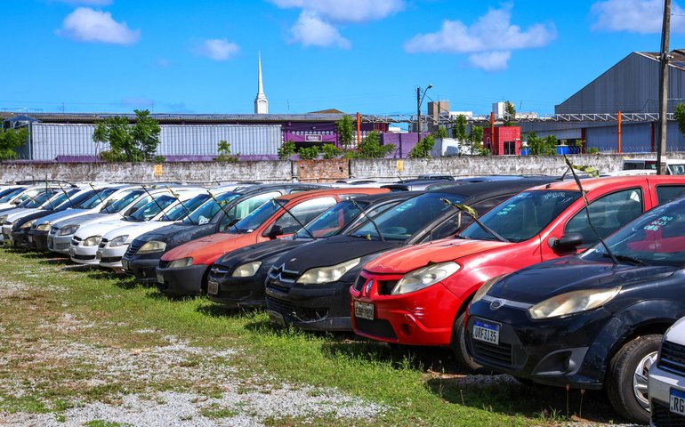 Detran Alagoas realiza segundo leilão de 2025 com mais de 200 veículos conservados