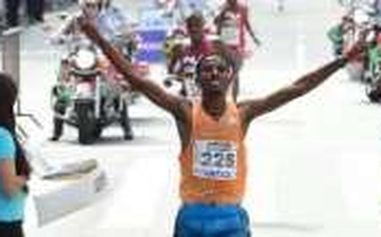 Admasu vence e faz dobradinha para a Etiópia na São Silvestre