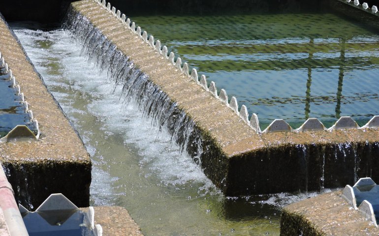 Casal alerta que chuvas afetam qualidade da água em várias cidades