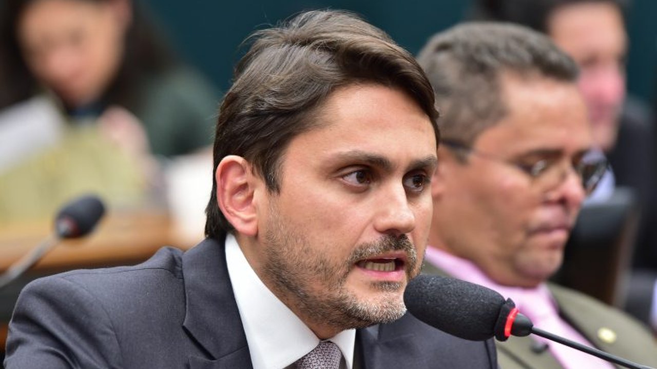 Relator recua e tira regra sobre saque-aniversário do FGTS de projeto fiscal