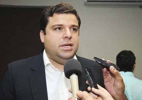 Prefeitura de Maceió entrega quadra poliesportiva de Ipioca nesta quarta