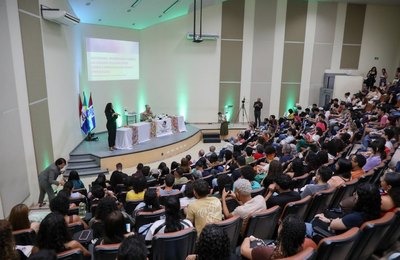 Recepção aos novos alunos e aula inaugural marcam início do semestre 2026.2 na Ufal