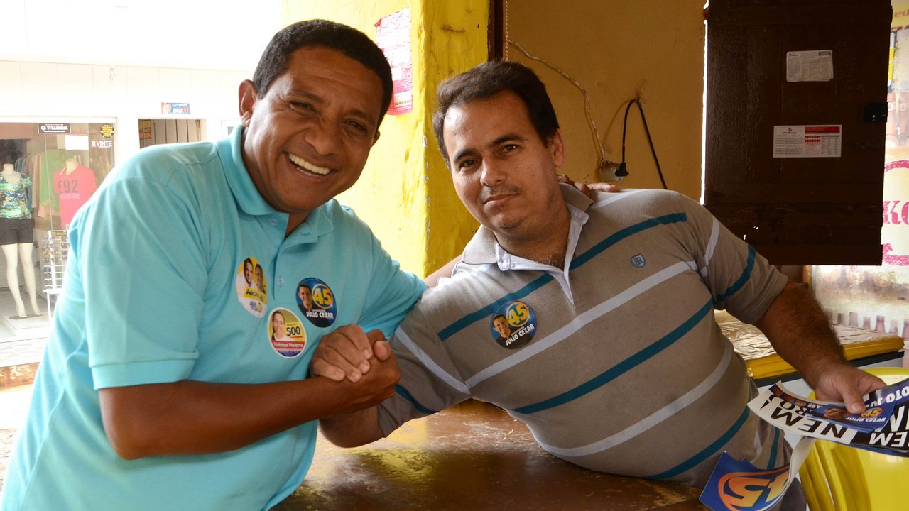 Júlio Cezar se compromete a realizar concurso público na educação