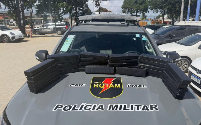 PM-AL apreende mais de 28 quilos de maconha durante abordagem na BR-104