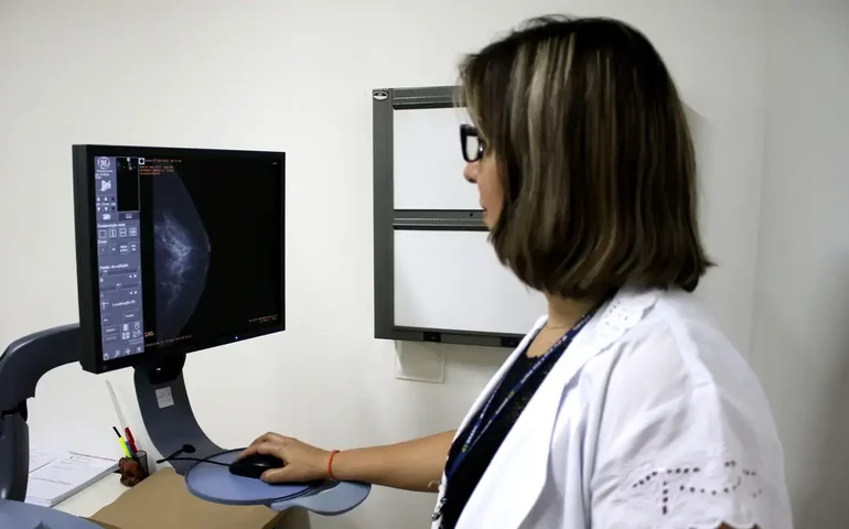 Mamografia e papanicolau não recuperaram os índices pré-pandêmicos no País, mostra estudo
