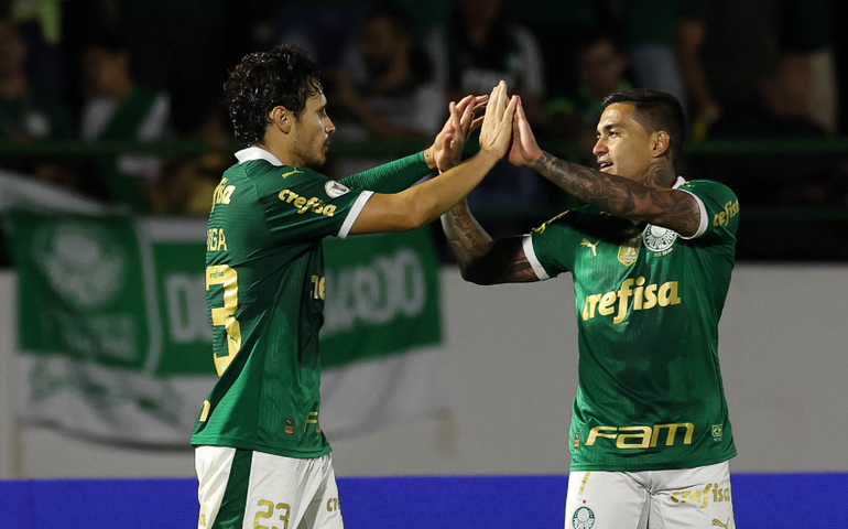 Dudu volta a ser decisivo, comemora vitória do Palmeiras, mas Abel freia empolgação da torcida