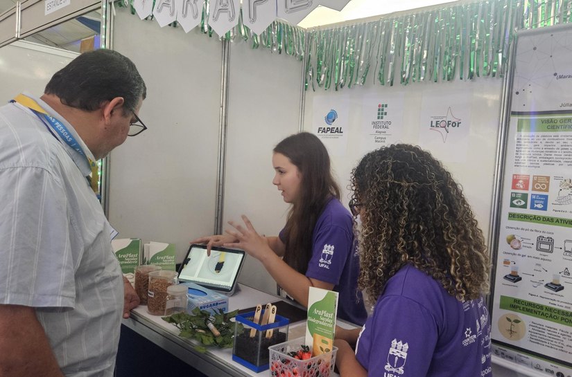 Com apoio da Fapeal, estudantes do Ensino Médio brilham na 4ª Sinpete