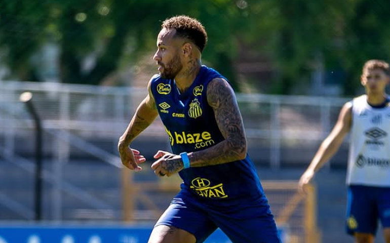Santos confirma lesão de Neymar na coxa e não estipula prazo de recuperação
