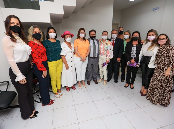 Em visita à Casa da Mulher, secretária nacional anuncia capacitação para vítimas de violência