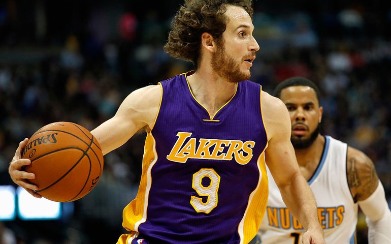 Marcelinho Huertas pede ajuda após ter casa invadida e pertences levados na Espanha