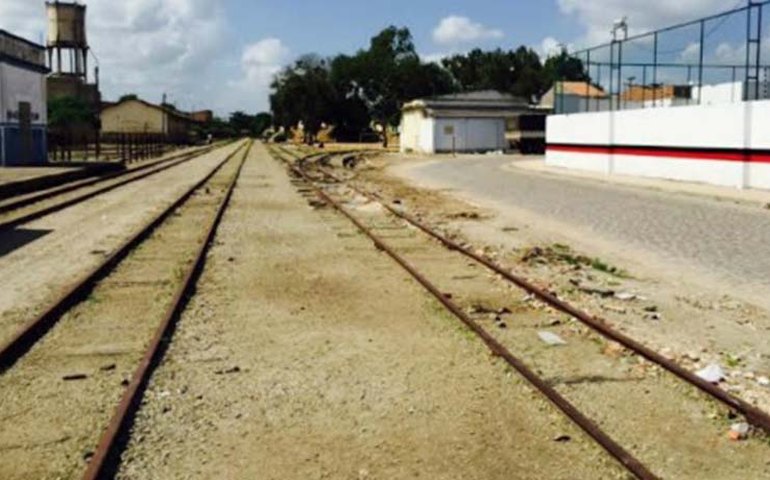 Prefeito de Maragogi entrega carro 0 KM para o Conselho Tutelar