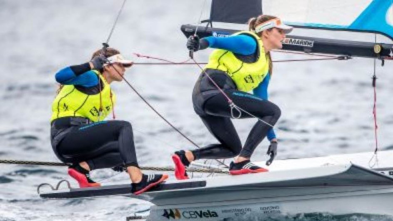 Martine e Kahena fecham 1º dia de Mundial em 16º e Scheidt é 40º