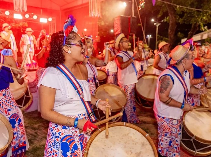 Parlamento celebra a força e a tradição do maracatu em sessão solene