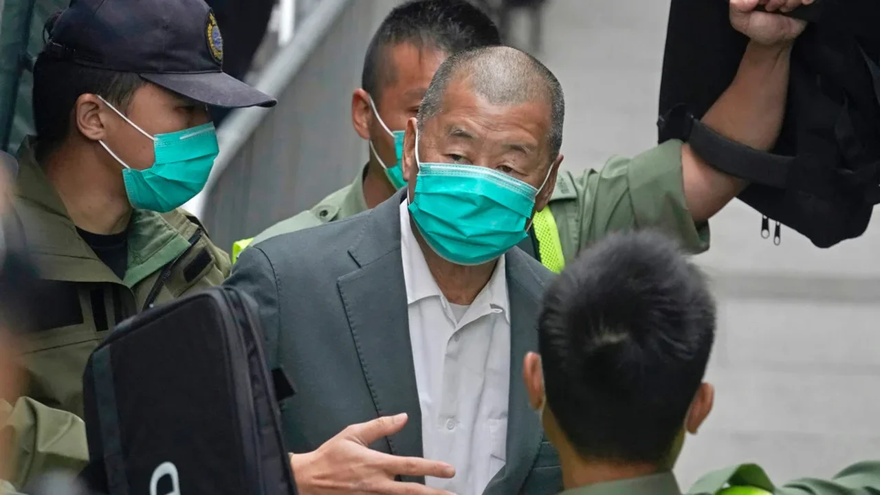 Magnata da mídia de Hong Kong, Jimmy Lai, enfrenta sentença em um caso histórico de segurança nacional