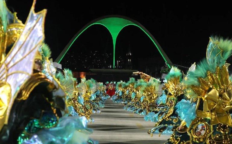 A estreita ligação entre o samba e a comunidade