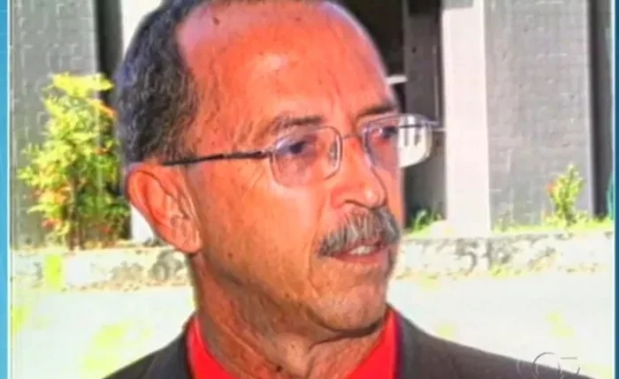 Ex-promotor Carlos Fernando foi ondenado a 76 anos e 5 meses de prisão por estuprar duas filhas biológicas e uma enteada Ex-promotor Carlos Fernando foi ondenado a 76 anos e 5 meses de prisão por estuprar duas filhas biológicas e uma enteada