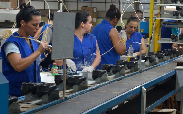 Índice de Confiança (Icei) recua 1,8 ponto em novembro, para 56,0 pontos, diz CNI